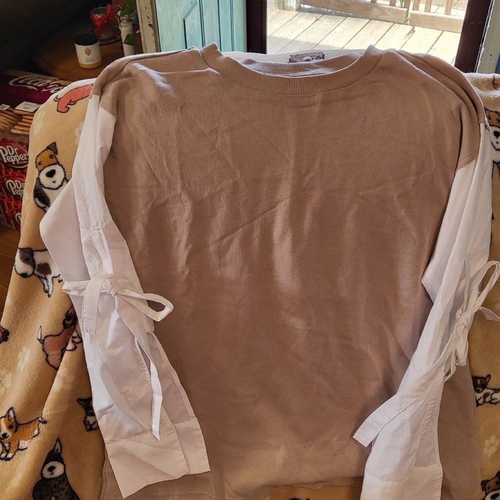 women's size small split sleeves with ties